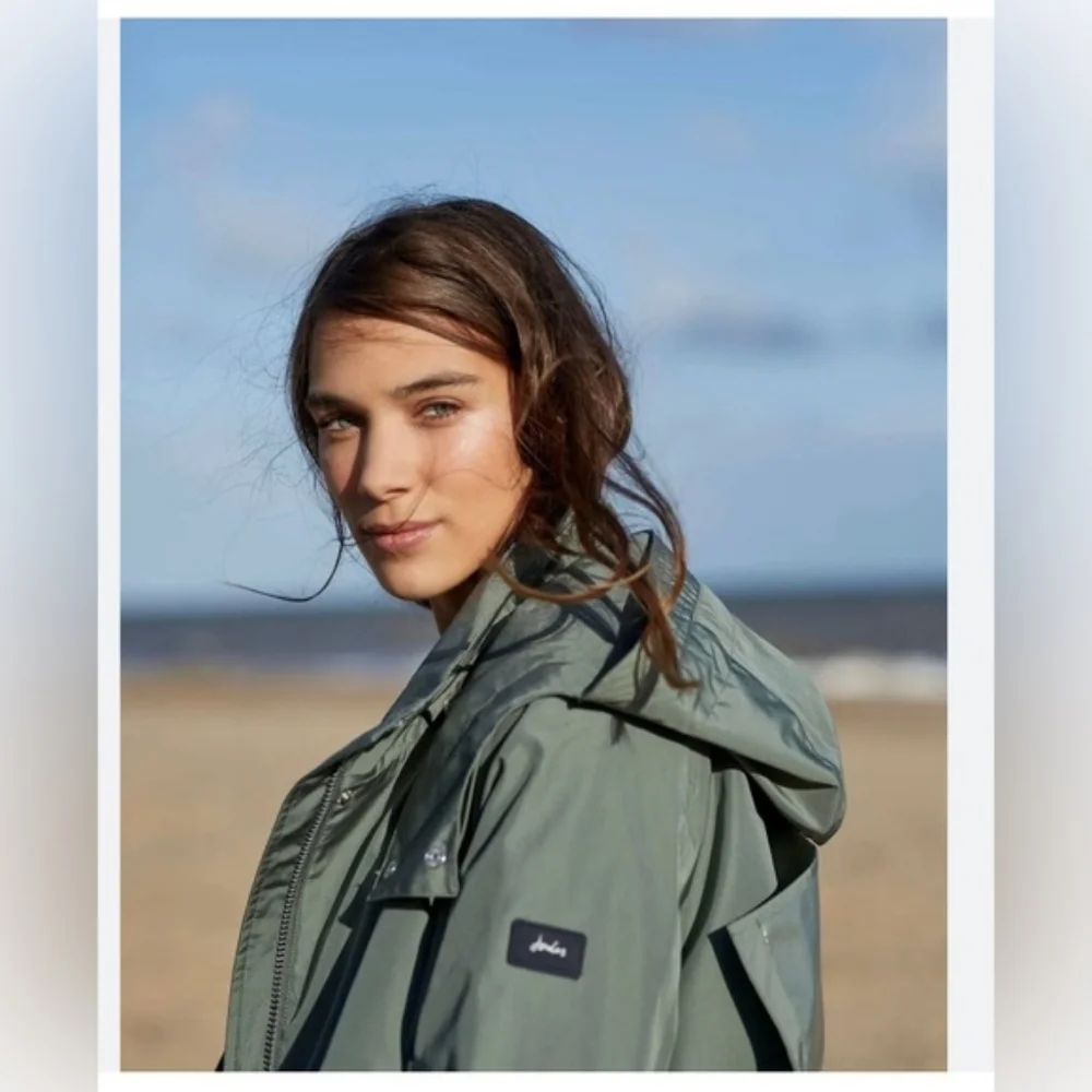 Joules Women's Waterproof Raincoat in Sage Green Size 16 - Picture 9 of 12